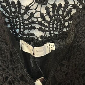 Black Sleeveless Crew Neck Negligee